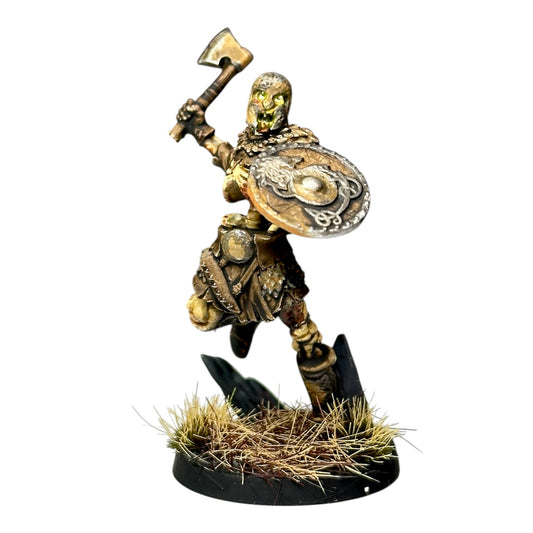 Esqueleto guerrero con hacha y escudo 2